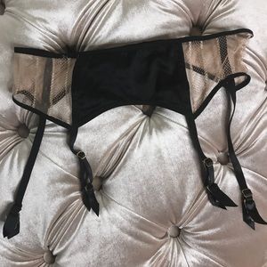KiKi De Montparnasse garter belt / suspender sz M